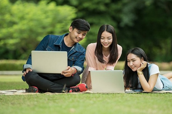 Kinh nghiệm chọn mua laptop cho sinh viên